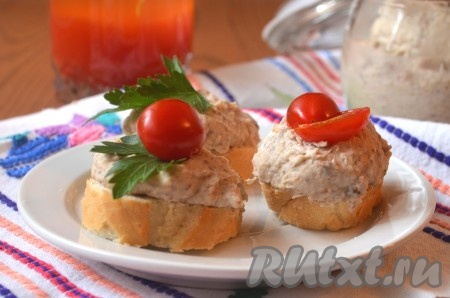 Паштет из фасоли, грибов и творога