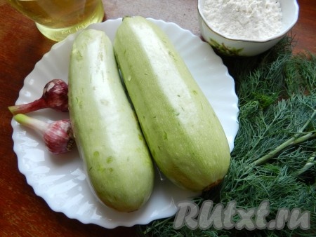 Ингредиенты для приготовления жареных кабачков с чесноком