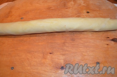 Сверните рулетом. 
