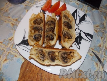 Шампиньоны  на шпажках в тесте