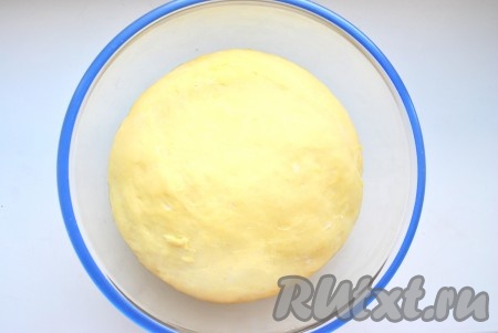 Тесто должно увеличиться в размере приблизительно в 2 раза.
