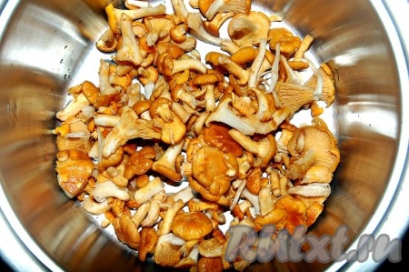 Промыть в нескольких водах, положить в кастрюлю, залить холодной водой и варить до готовности.
