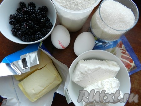 Ингредиенты для приготовления маффинов с ягодами