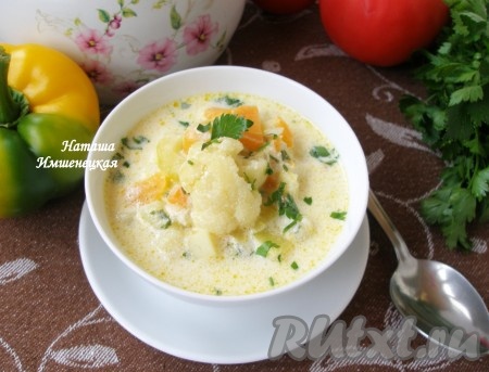 Суп с цветной капустой и кабачком 