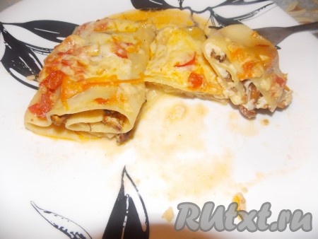 Вот такими аппетитными получаются рулеты из листов лазаньи с лисичками.
