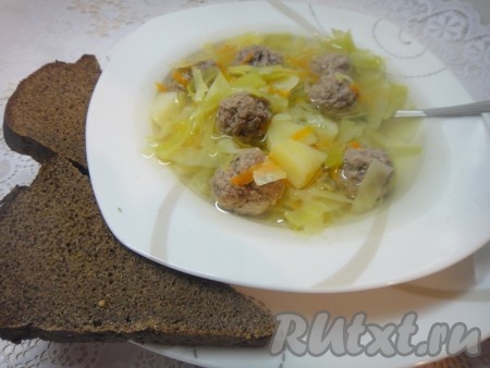 Суп с фрикадельками и капустой