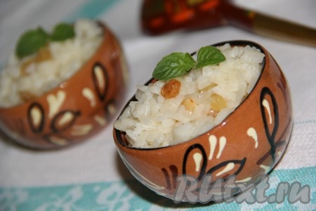 Рисовая каша с изюмом на молоке