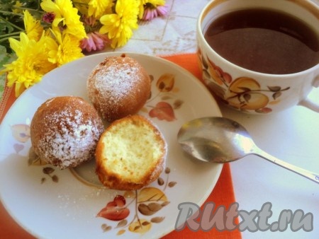 А вот так пончик из сгущёнки выглядит в разломе, ну очень аппетитно!