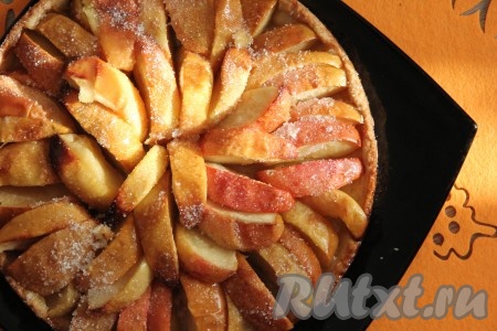 Пирог с яблоками без яиц и молока