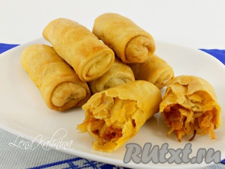 Выпекать вкусные, нежнейшие молдавские пирожки с капустой в предварительно разогретой до 200 градусов духовке 20-25 минут (до румяного цвета). Дать пирожкам остыть и можно подавать к столу.