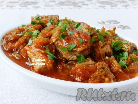 
Очень вкусная солянка по-грузински готова. Перед подачей посыпать солянку мелко порубленной зеленью.