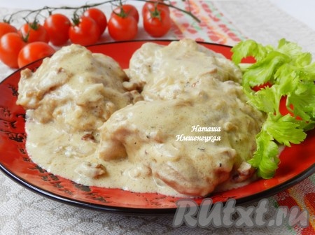 Курочка, приготовленная по этому рецепту в ореховом соусе, получается очень вкусной и сочной.
