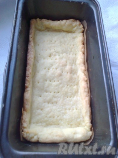 Выпекать в духовке при температуре 200 градусов минут 15-20 до зарумянивания.
