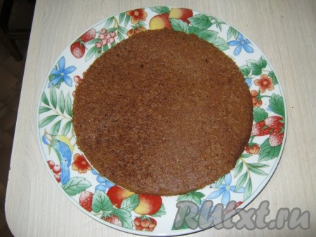 Вырезанный круг убираем в сторону. Он нам пригодится позже.
