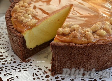 Я присыпала орехи ещё коричневым сахаром.