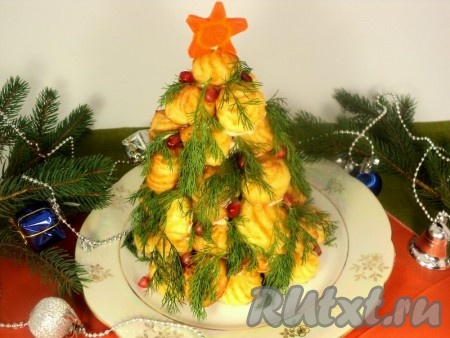 Закусочный торт из профитролей