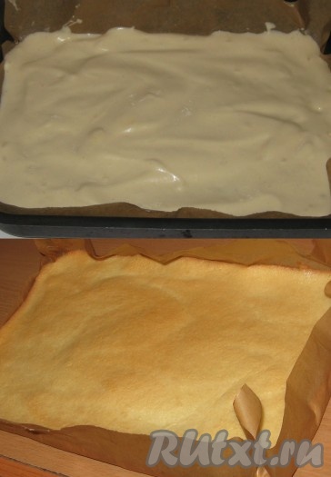 Тесто равномерно выложить на противень, застеленный пергаментом, поставить в духовку на 10-12 минут до легкого золотистого цвета.
