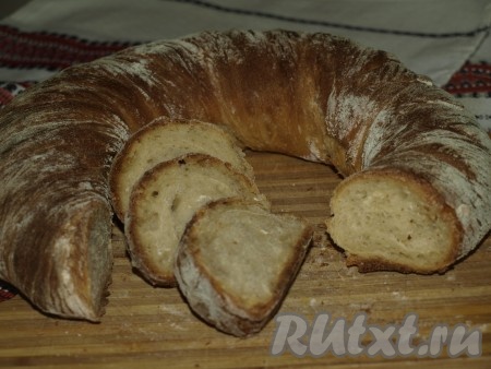 Аппетитный домашний хлебушек остудить и можно подавать к столу.
