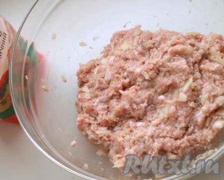 Даём фаршу постоять минут 20.