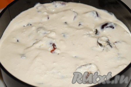 Сверху выложить начинку.