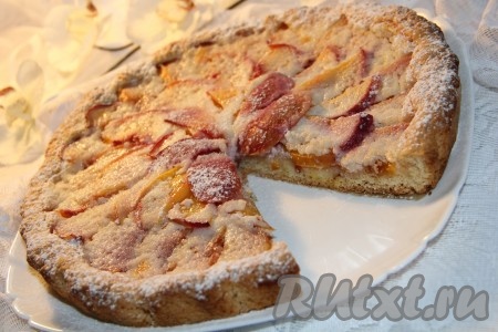 Открытый пирог с фруктами