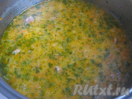 Перемешиваем и после закипания выключаем.
