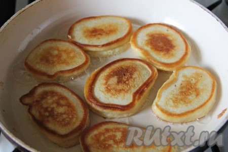 Оладьи с кукурузной мукой на кефире