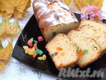 Кекс из йогурта с цукатами