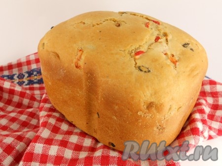 После окончания выпечки хлеб извлечь из формы, полностью остудить.