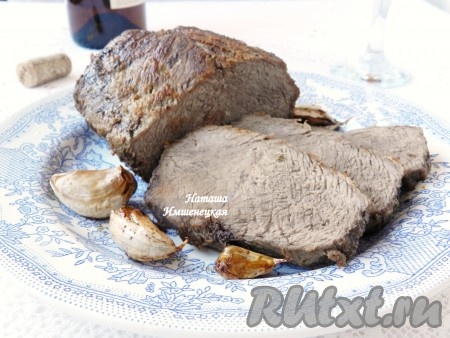 Сочная говядина, запечённая целым куском в духовке