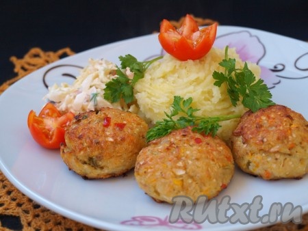 Котлеты из куриного фарша с овощами