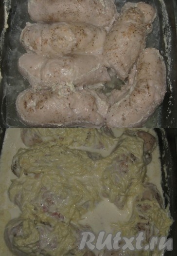 Через 30 минут достать куриные рулетики, снять фольгу, залить соусом и снова поставить в духовку.
