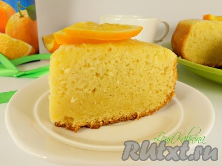 Разрезать кекс на кусочки.&nbsp;Необыкновенно вкусный, с великолепным ароматом апельсиновый кекс, приготовленный в мультиварке, можно подавать к чаю!
