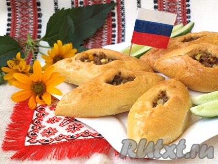Расстегаи с мясом из дрожжевого теста в духовке