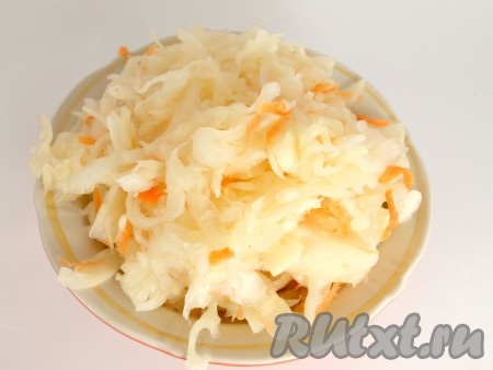 Отмерить квашеную капусту.
