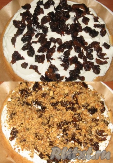 Посыпать черносливом и грецкими орехами.
