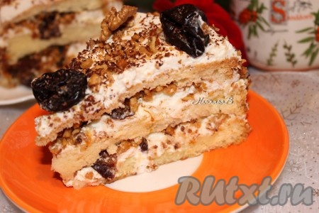 Готовый тортик при подаче нарезать на порционные кусочки.
