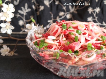 Фитнес-салат со свеклой и яблоком