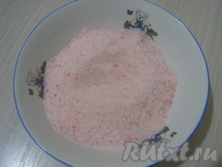 Соединяем желе и сахар, перемешиваем.
