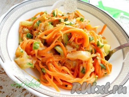 Салат с копченым кальмаром