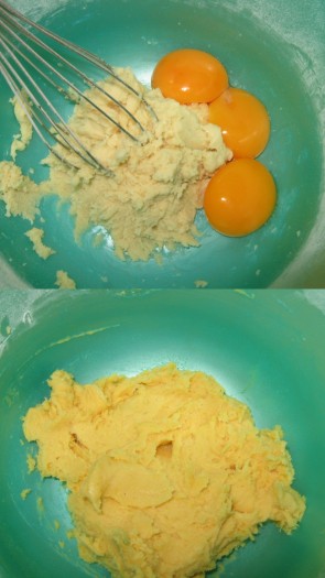 Желтки добавить к мучной массе и снова все хорошо перемешать-растереть, должна получиться густая пластичная масса.
