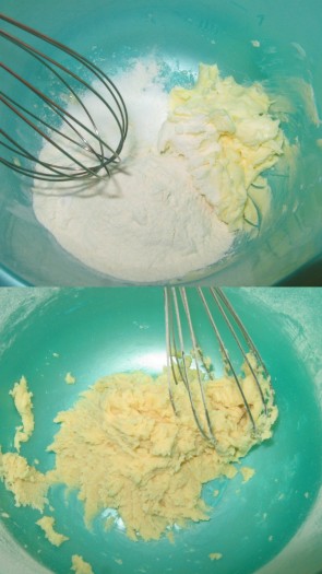 Для приготовления кекса нужно размягченное сливочное масло, просеянную муку, крахмал, ванильный сахар соединить и тщательно перемешать.
