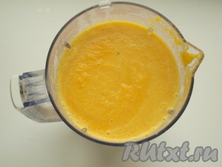 Пюрировать в блендере, если нужно, посолить.