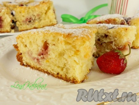 Пирог с клубникой на молоке