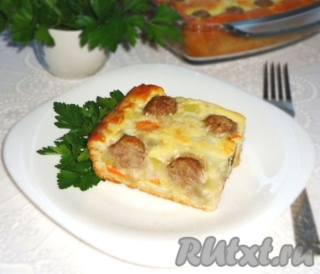 Пирог с рисом, овощами и мясными фрикадельками