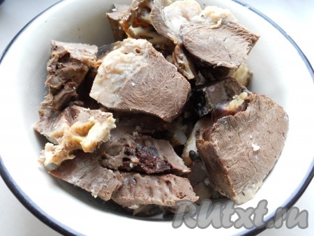 Сердце порезать небольшими кусочками.