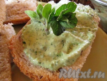 Творожный сыр со свежей зеленью