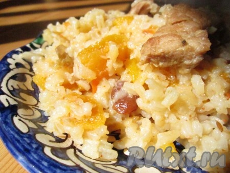 Плов из свинины с сухофруктами