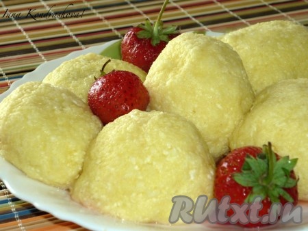 Ленивые вареники с клубникой