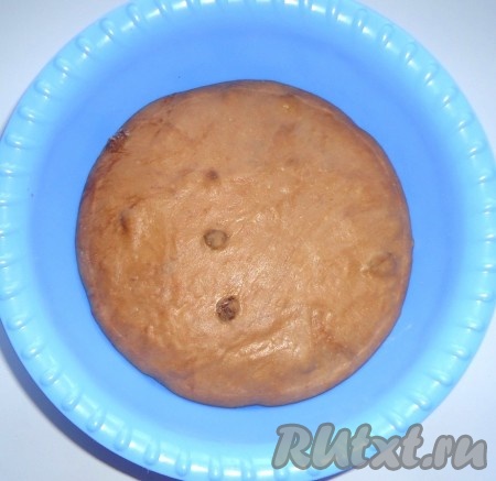 За это время тесто подойдёт и можно стряпать.
